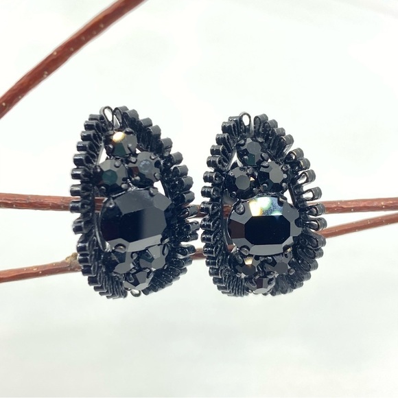Vintage Black Stone Clip-On Earrings - Picture 1 of 10